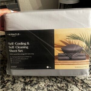 Miracle Self-Cooling & Self-Cleaning Sheet Set - Silver